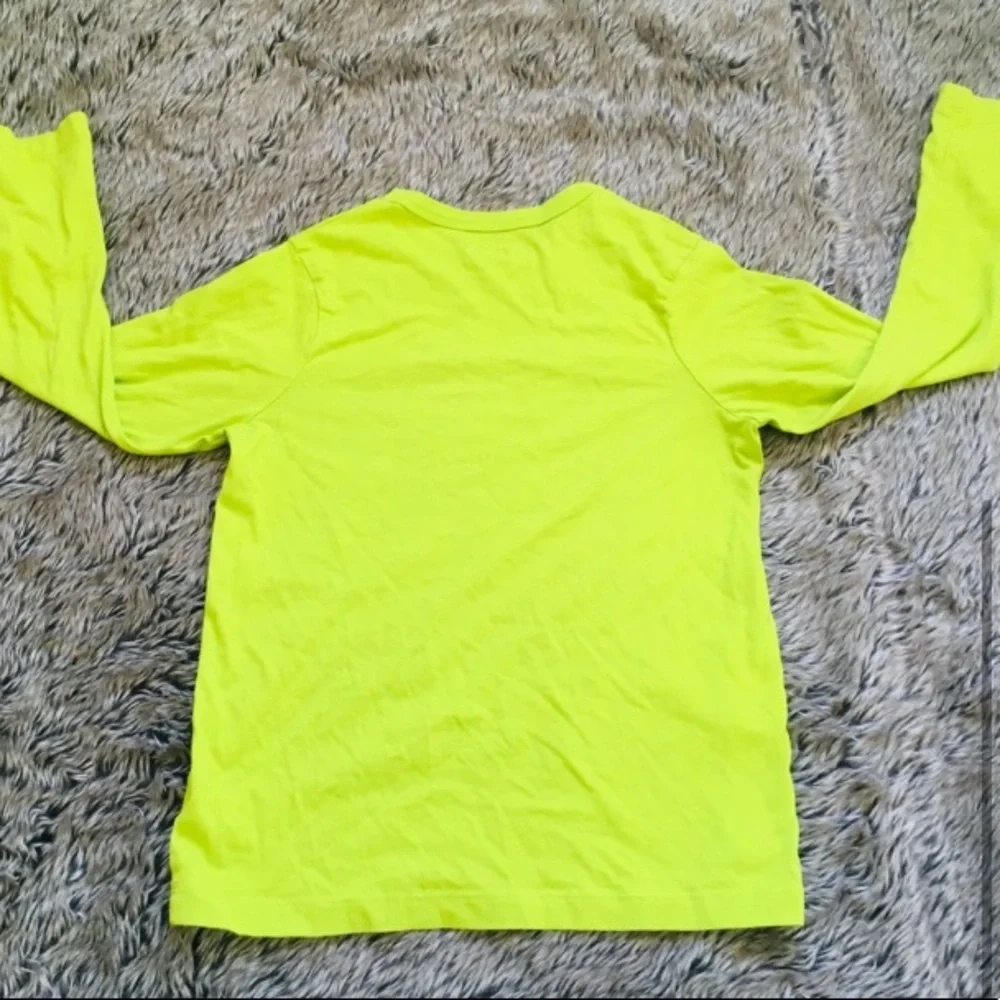 Oshkosh boy’s long sleeve lime green Tshirt size 7